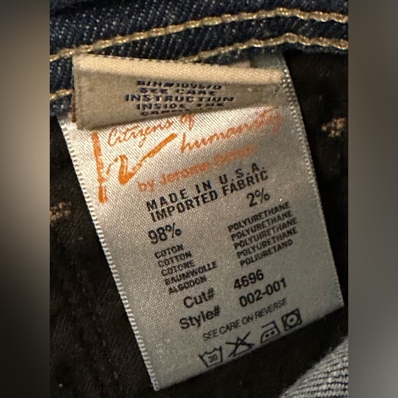 Citizens of Humanity Dark Wash Low-Rise Flared Jeans - Picture 7 of 10